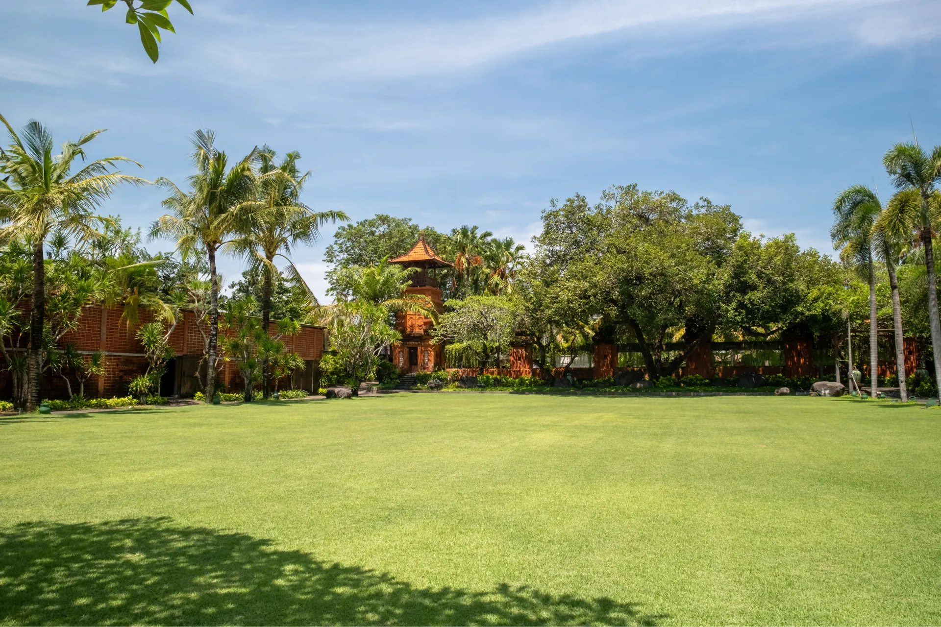 Vivre Lawn Image